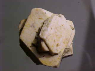 Orthoclase var Carlsbad Twin